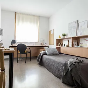 https://residencia-universitaria-campus-de-montilivi.topbarcelonahotels.com